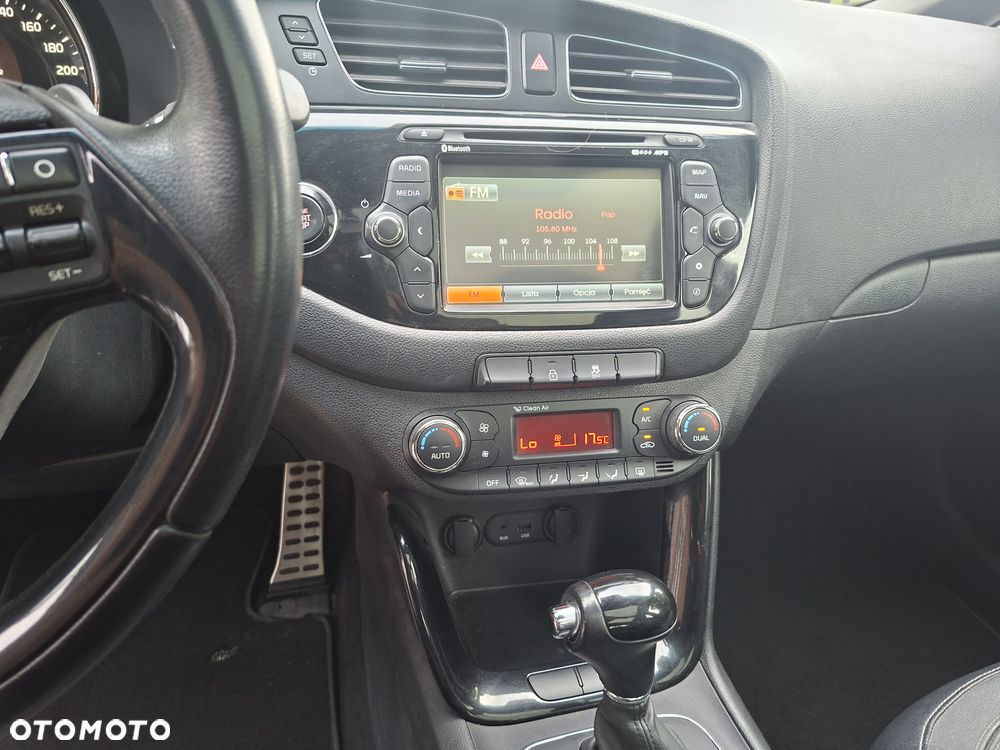 Kia Ceed 1.6 GDI DCT Platinum Edition - 11