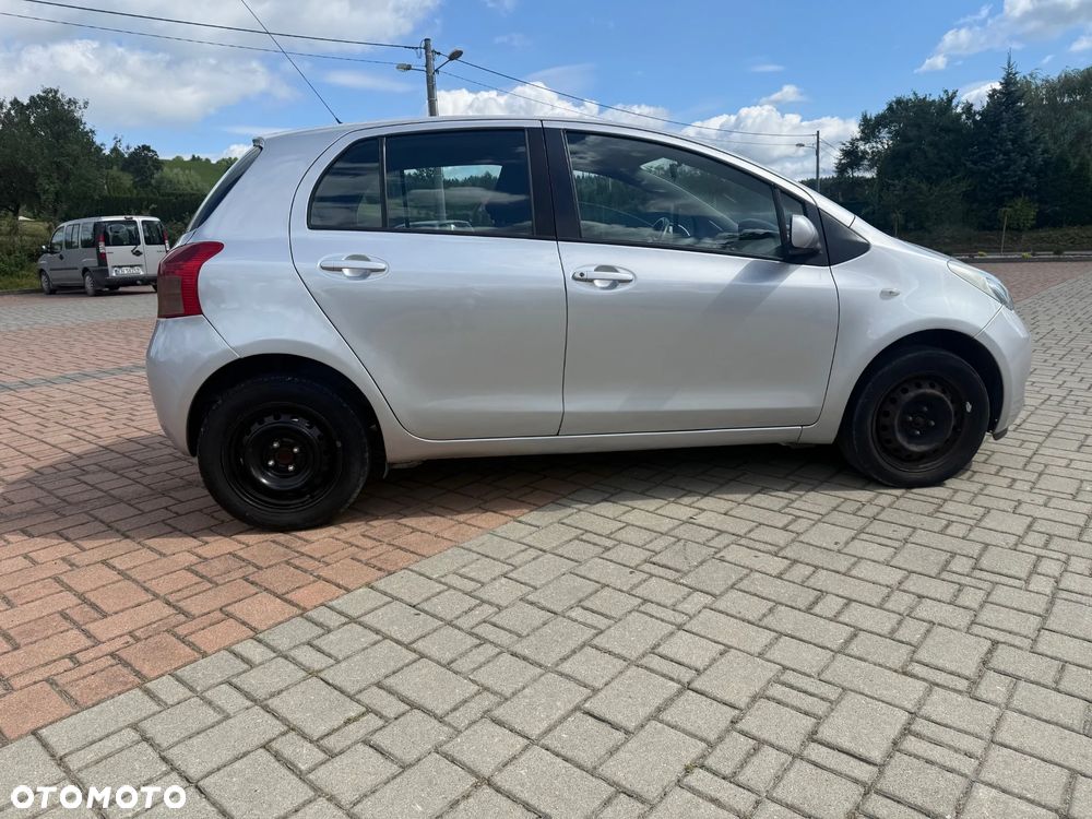 Toyota Yaris 1.0 Active - 8