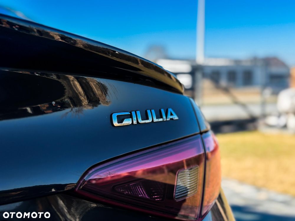 Alfa Romeo Giulia 2.2 D Turbo - 19
