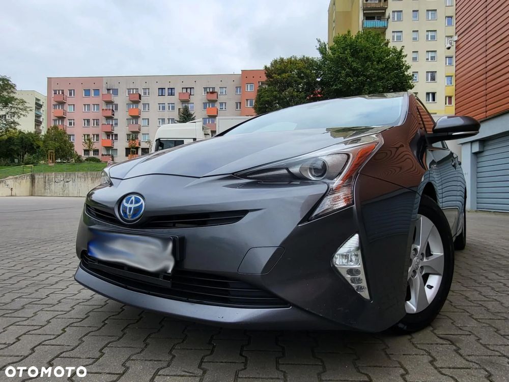 Toyota Prius 1.8 Hybrid Premium - 4