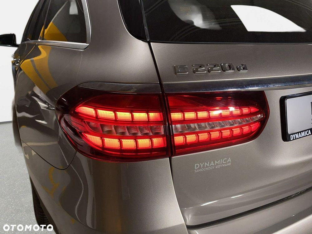 Mercedes-Benz Klasa E - 12