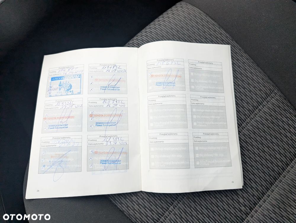 Toyota Avensis 1.8 Premium EU5 - 26