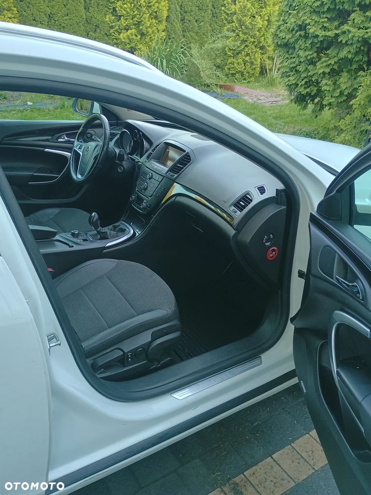 Opel Insignia - 12