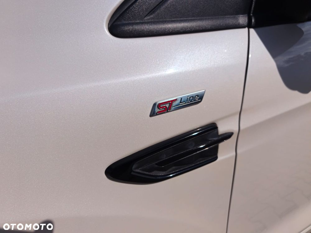 Ford Kuga 2.0 TDCi 2x4 ST-Line - 21