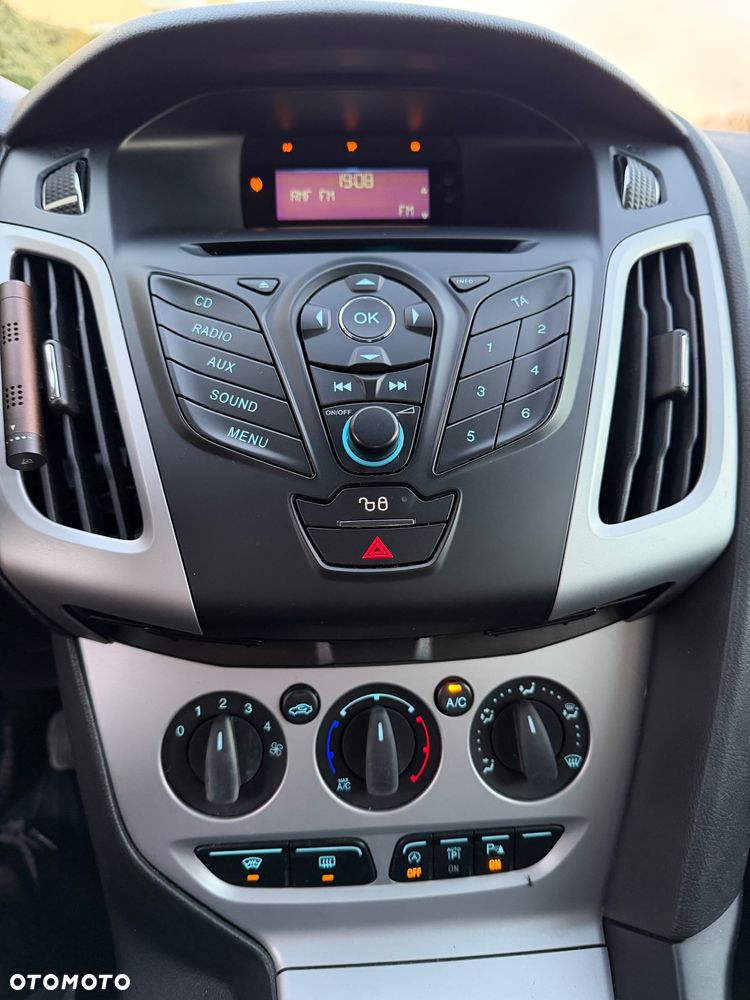 Ford Focus 1.0 EcoBoost Trend Sport - 34