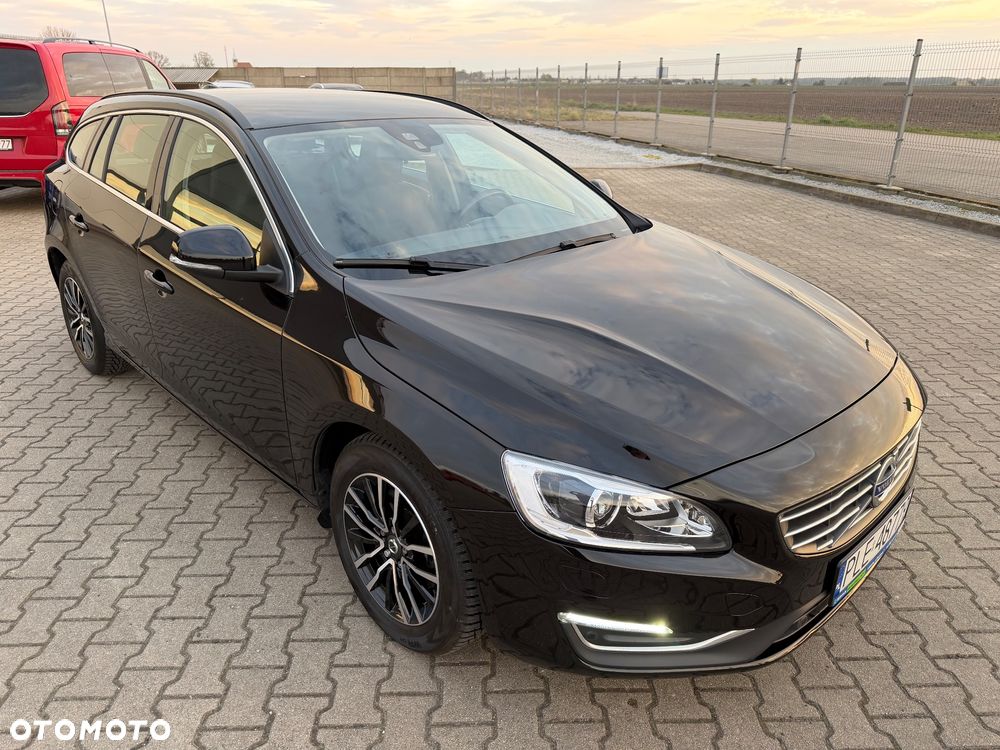 Volvo V60 D3 Geartronic Summum - 2