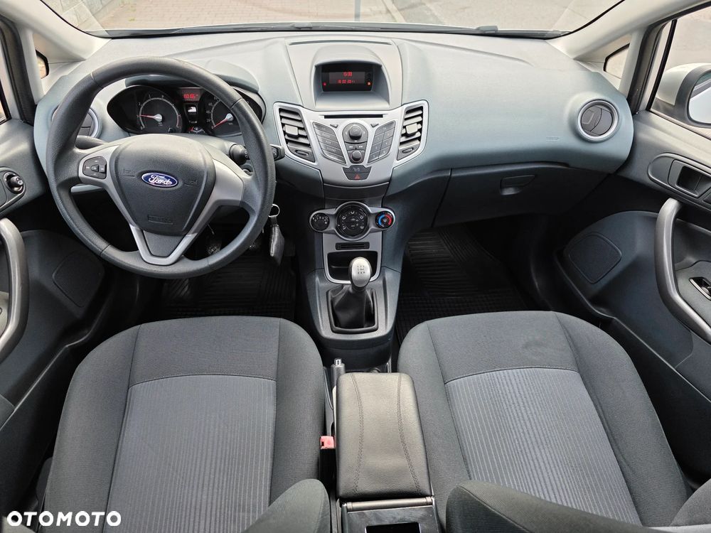 Ford Fiesta - 13