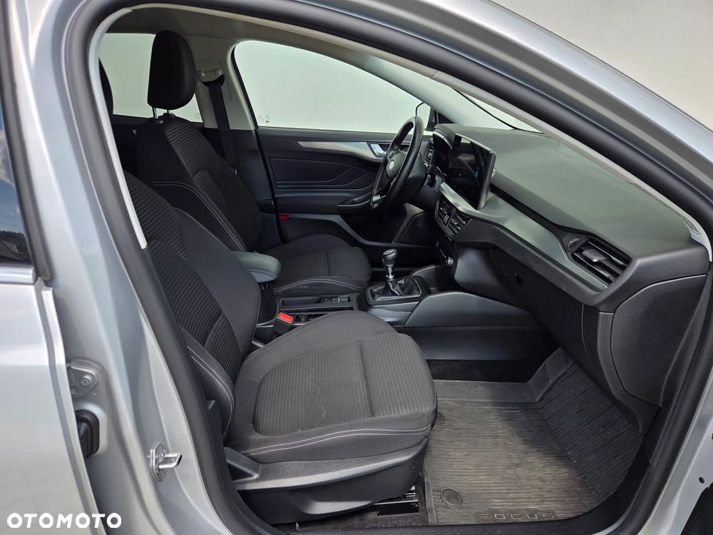 Ford Focus - 11