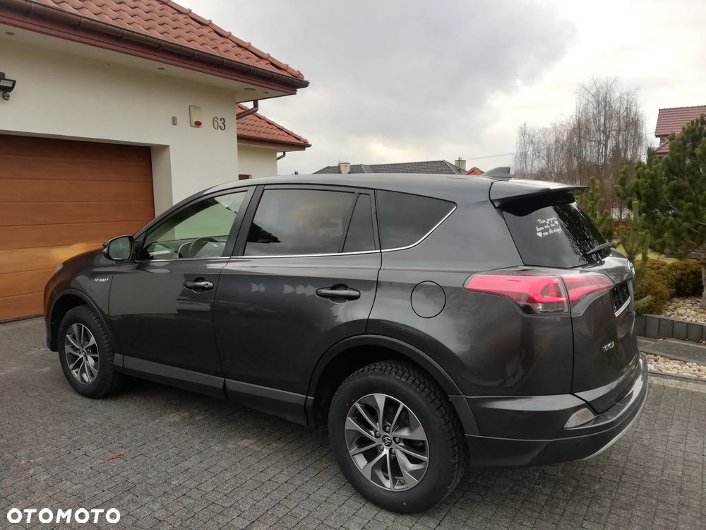 Toyota RAV4 - 8