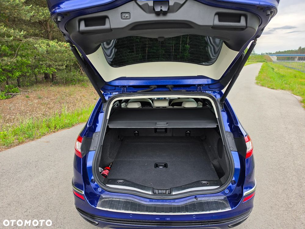 Ford Mondeo Vignale 2.0 EcoBoost - 11