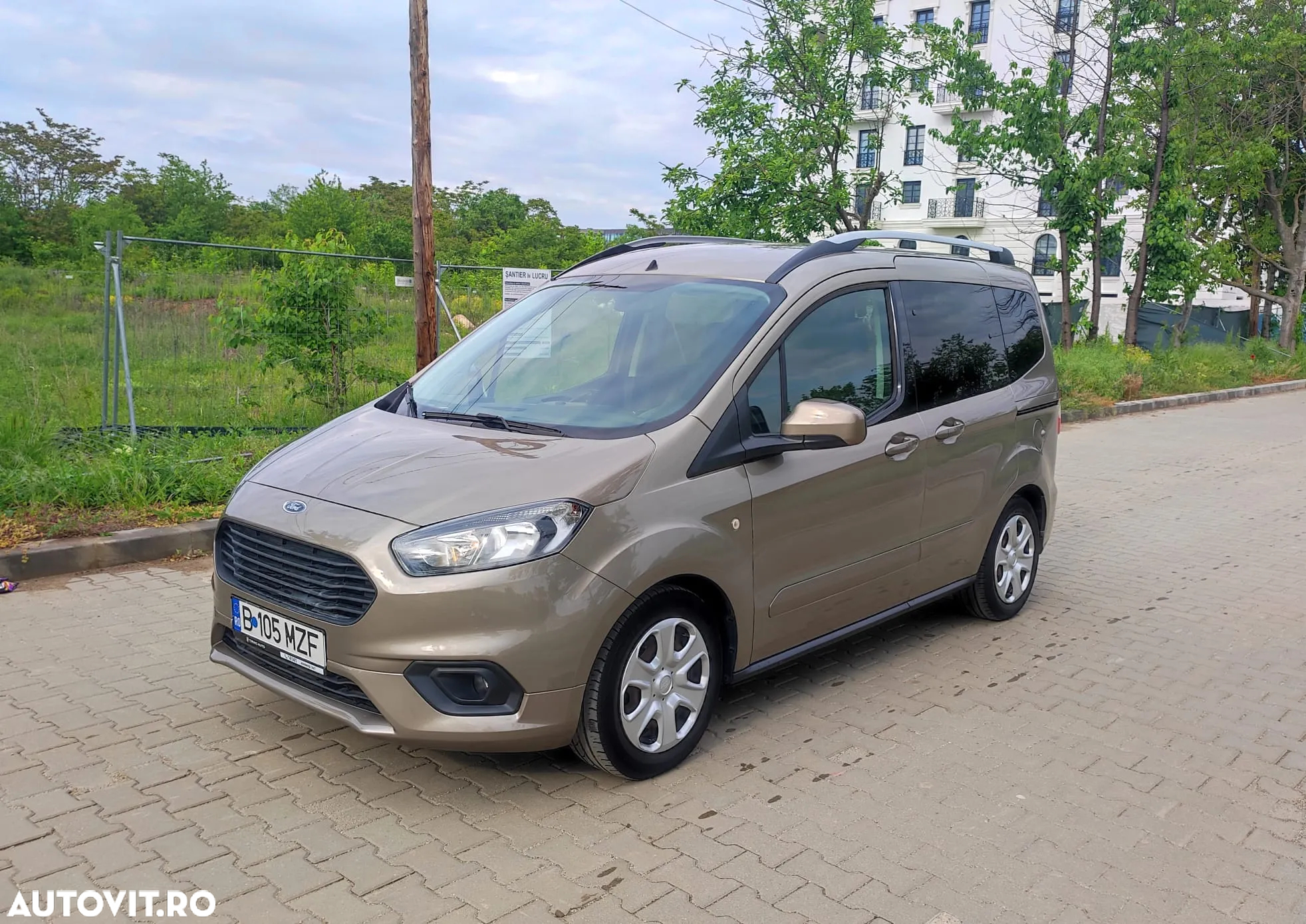 Ford Tourneo Courier 1.0 EcoBoost Titanium - 9