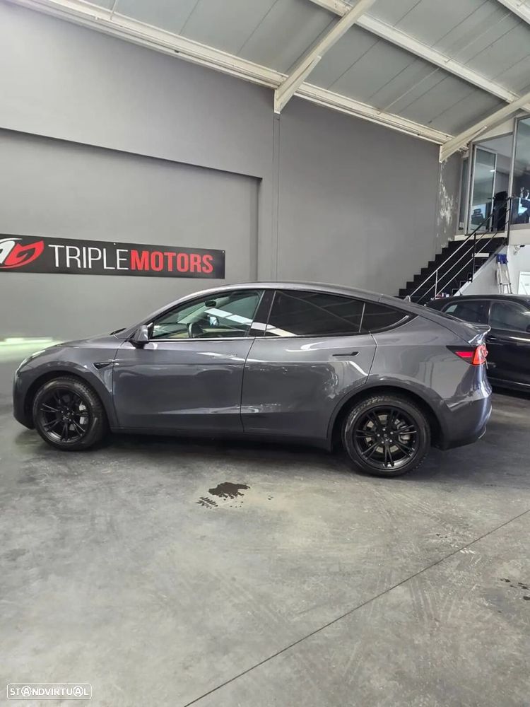 Tesla Model Y Long Range Dual Motor AWD - 4