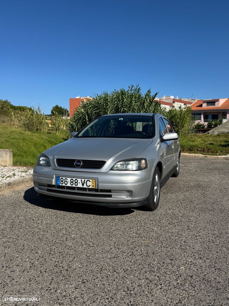Opel Astra 1.4 Sport - 1