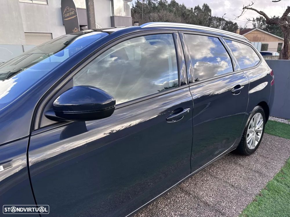 Peugeot 308 SW 1.2 PureTech Style - 16