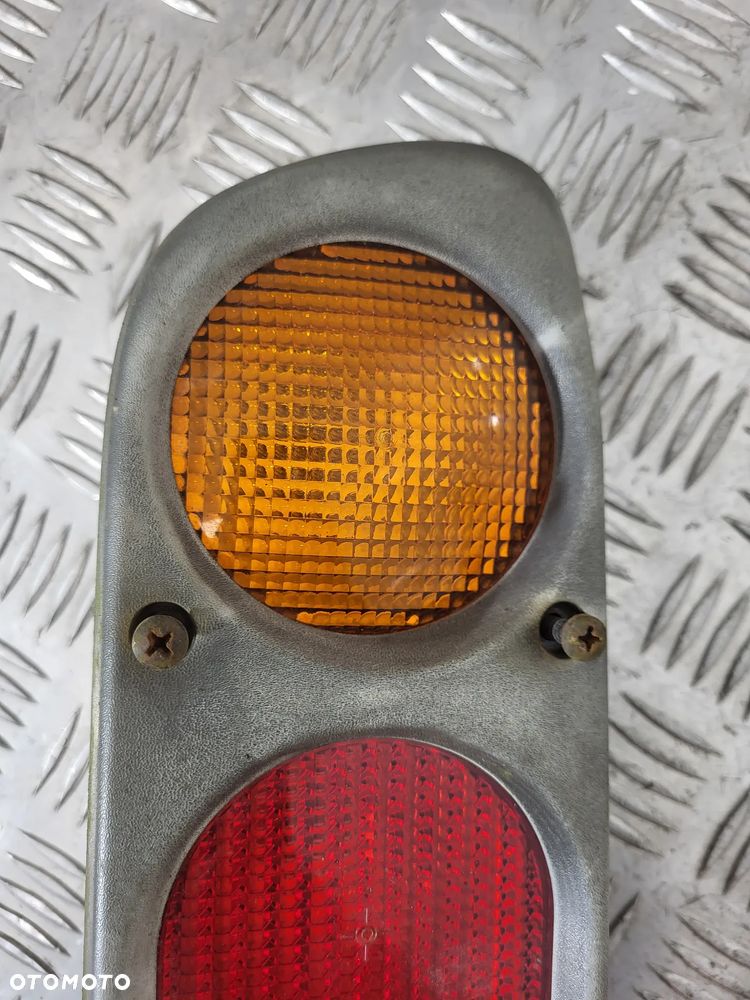 Nissan Terrano II Lampa Lewy Prawa Tył - 5