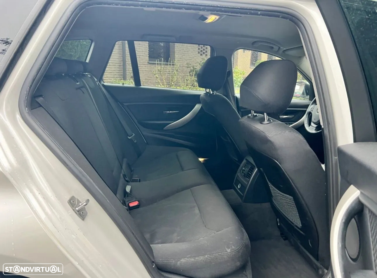 BMW 320 d Touring Aut. Efficient Dynamics Edition - 10