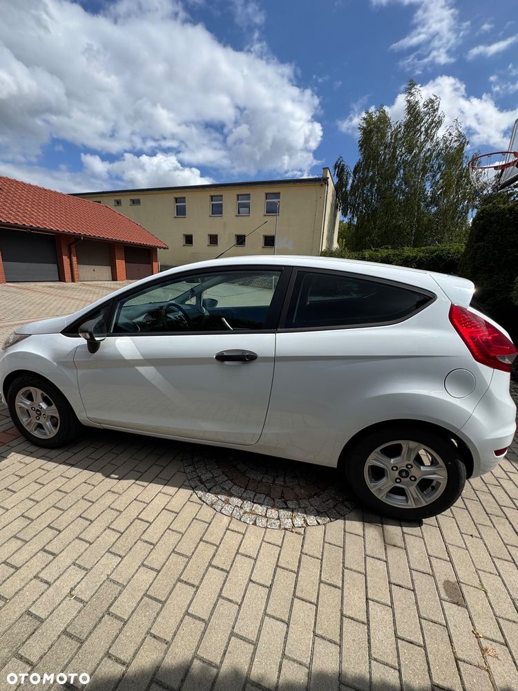 Ford Fiesta 1.25 Trend Edition - 10