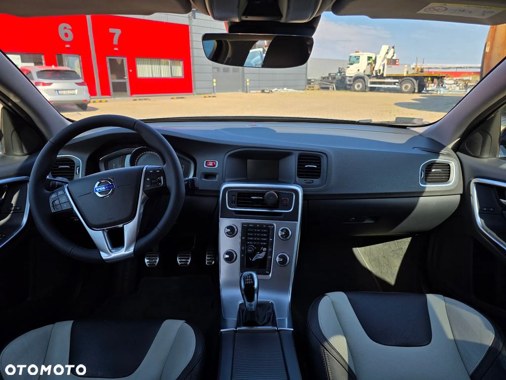 Volvo S60 Cross Country D4 Drive-E Summum - 8
