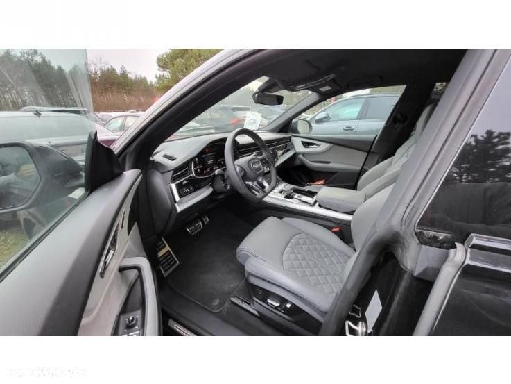 Audi Q8 - 11