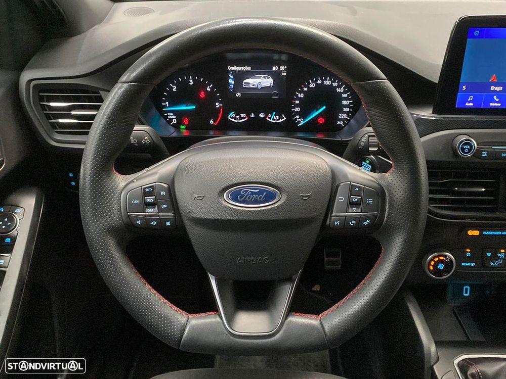 Ford Focus 1.5 TDCi EcoBlue ST-Line - 10