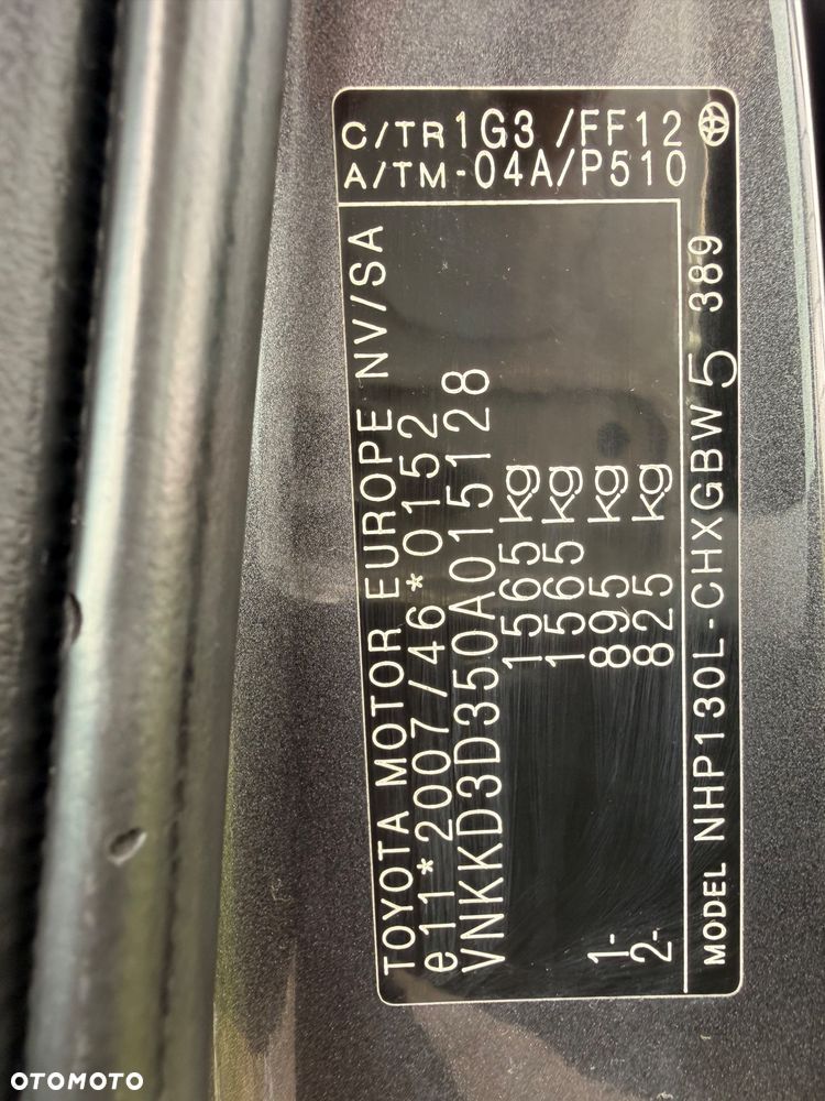 Toyota Yaris - 17