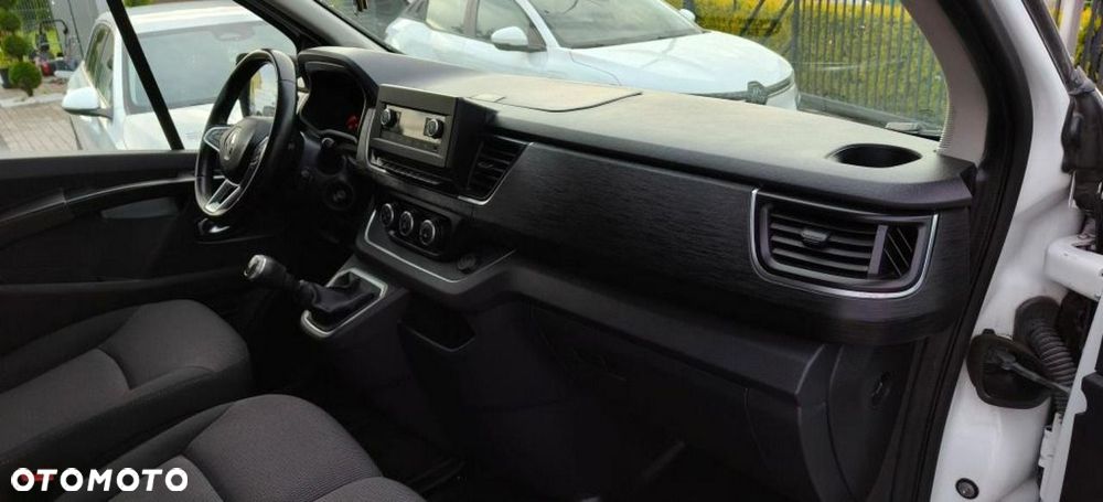 Renault Trafic 2.0 dCi - 8