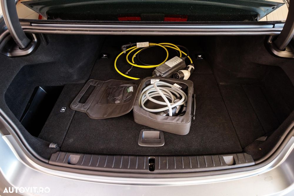 BMW Seria 7 - 40