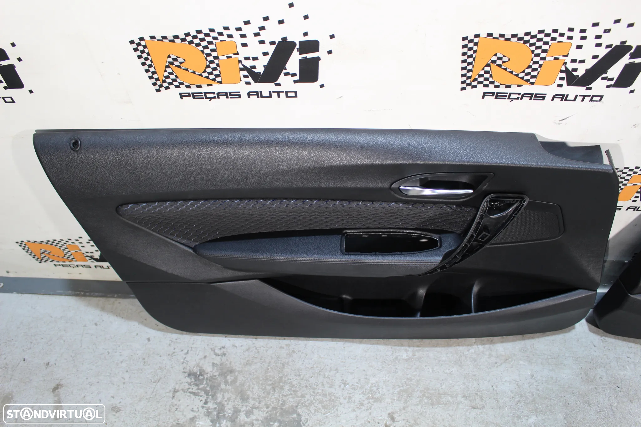 Bancos BMW Serie 2 F22 Pack M em Alcântara com Quartelas - 22