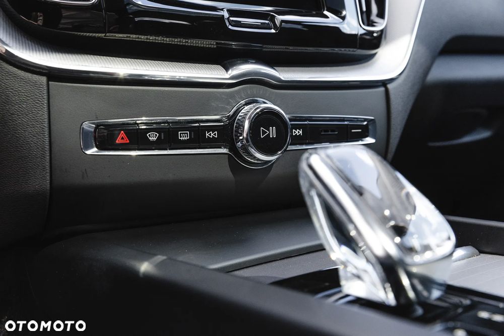 Volvo XC 60 B4 D AWD Inscription - 29