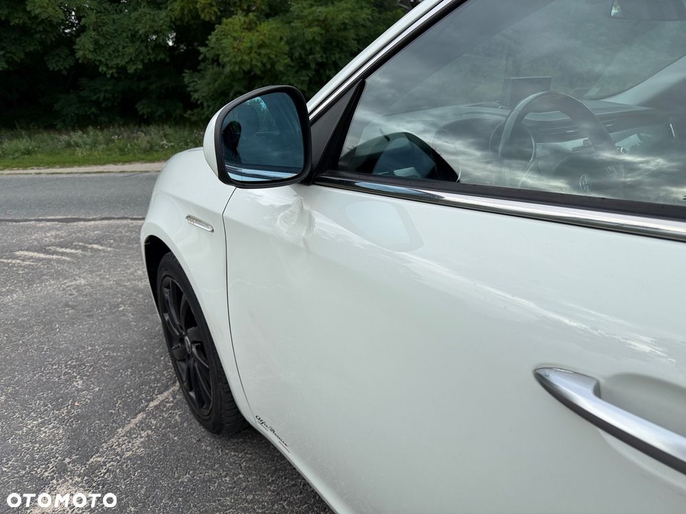Alfa Romeo Giulietta 1.6 JTDM Distinctive - 8