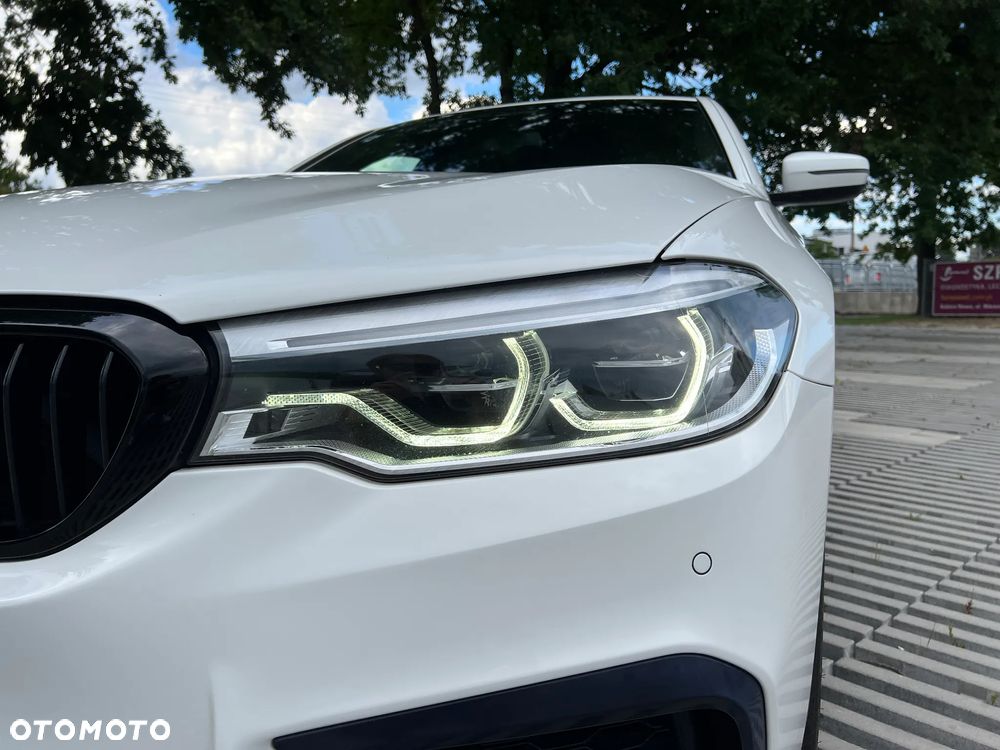 BMW Seria 5 530i xDrive M Sport sport - 16