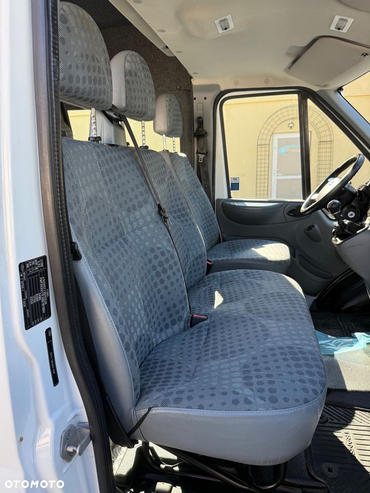 Ford Transit 2.2 TDCI L3H2 6 osobowy 4X4 AWD Salon PL - 18