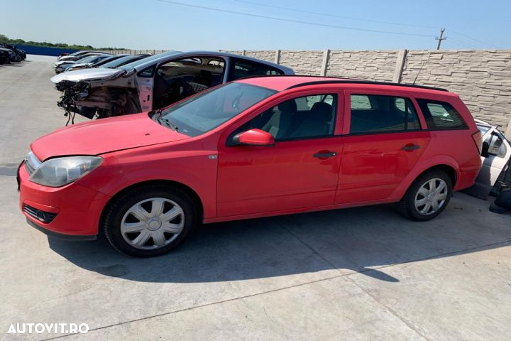 Capota motor Opel Astra H  [din 2004 pana  2007] seria wagon 1.7 CDTI MT  (101 hp) - 4