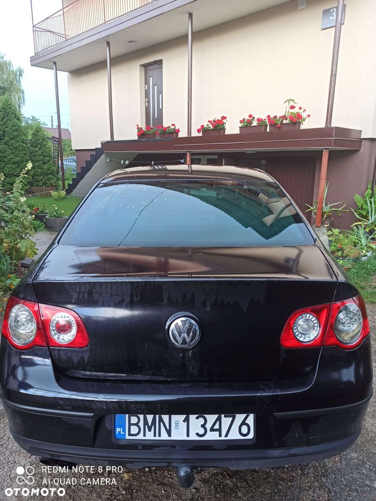 Volkswagen Passat - 4