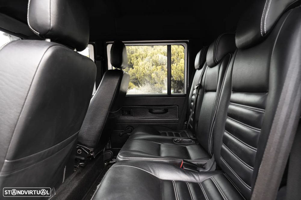 Land Rover Defender 110 CC 2.2 CRD SE - 21