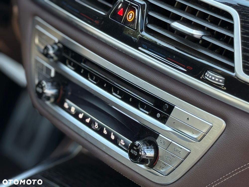 BMW Seria 7 740Ld xDrive sport - 21