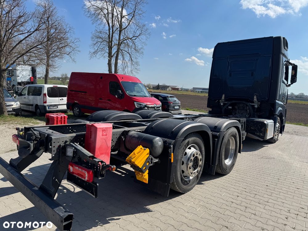 Mercedes-Benz Actros - 5