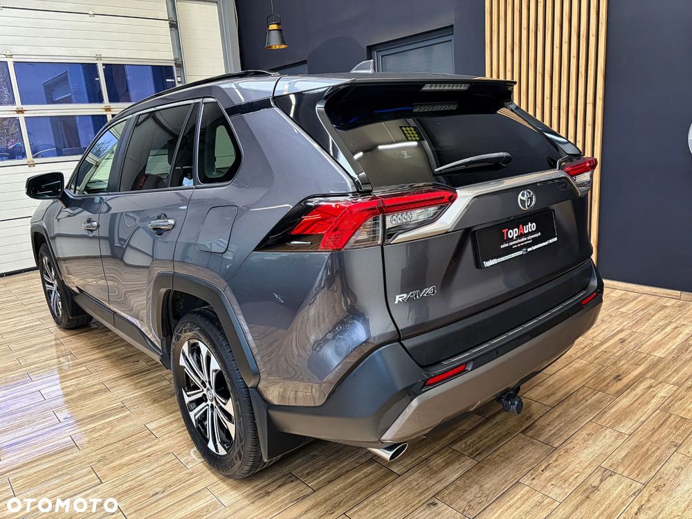 Toyota RAV4 - 10