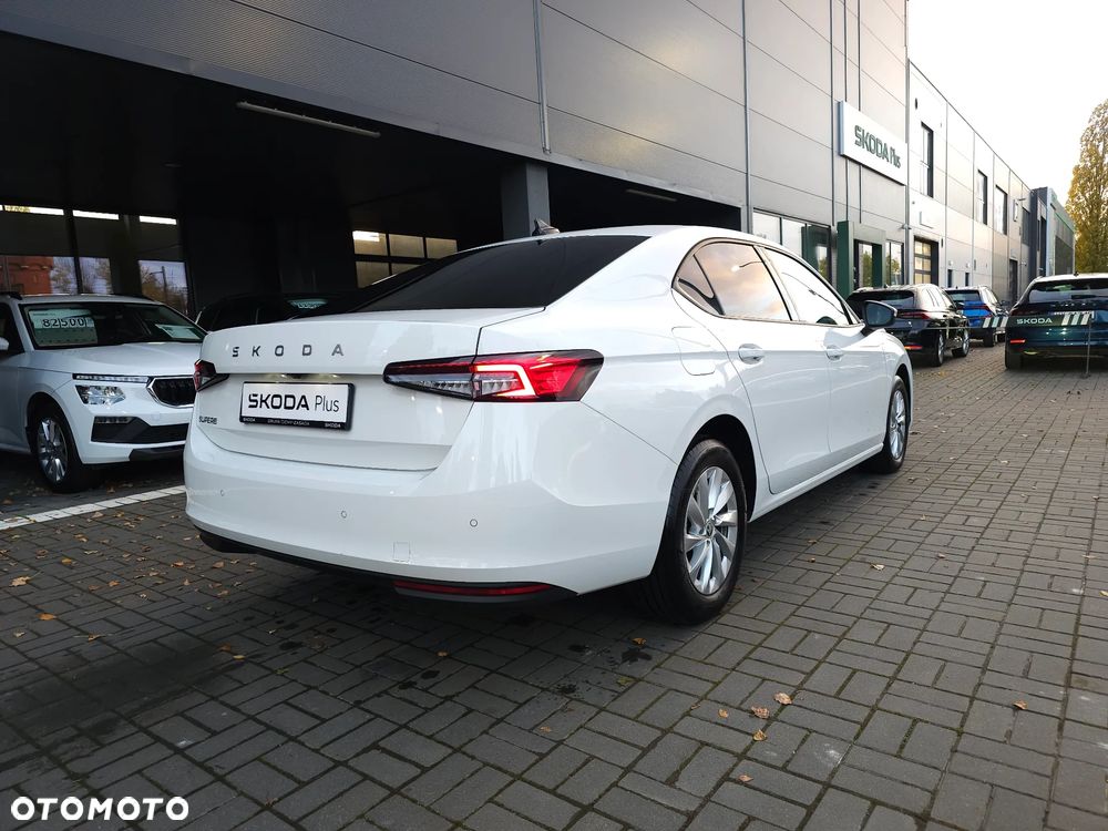 Skoda Superb 2.0 TDI SCR Essence DSG - 7