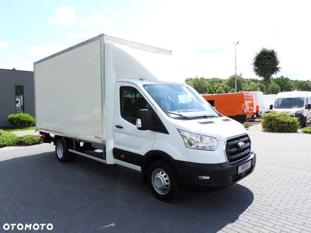 Ford TRANSIT KONTENER WINDA 8 PALET TEMPOMAT LEDY BLIŹNIACZE KOŁA KLIMATYZACJA  130KM - 5