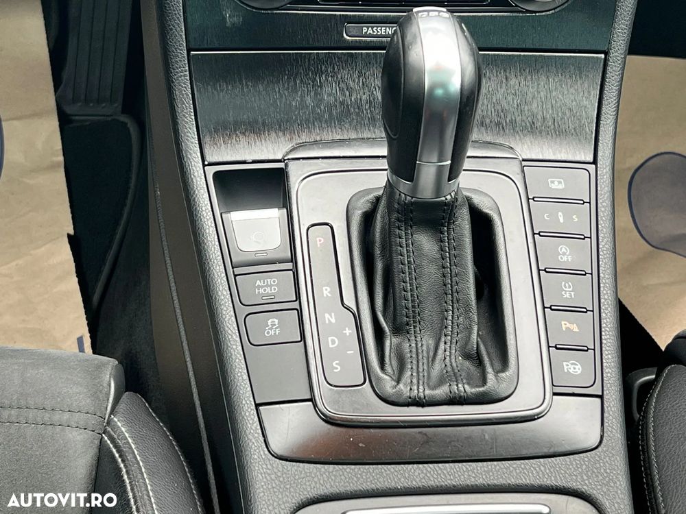 Volkswagen Passat 2.0 TDI DPF DSG R-Line Edition Plus - 15