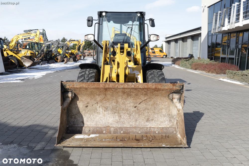 Caterpillar CAT 906M - 17