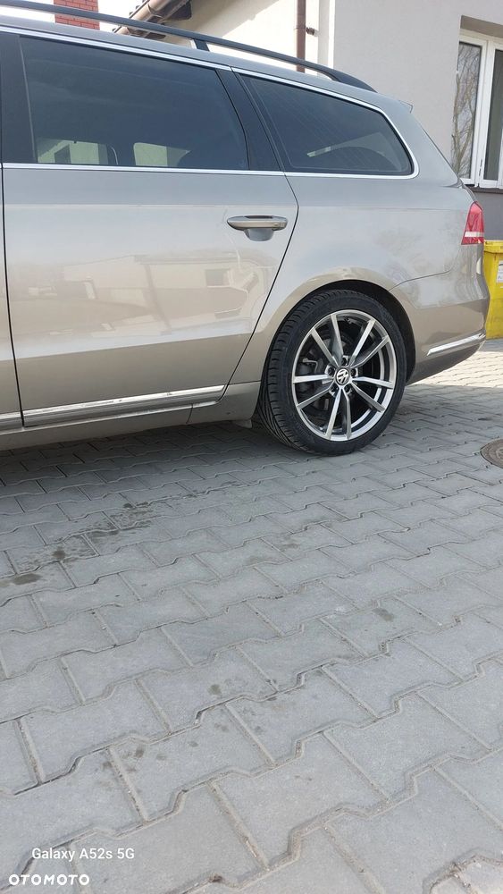 Volkswagen Passat - 19