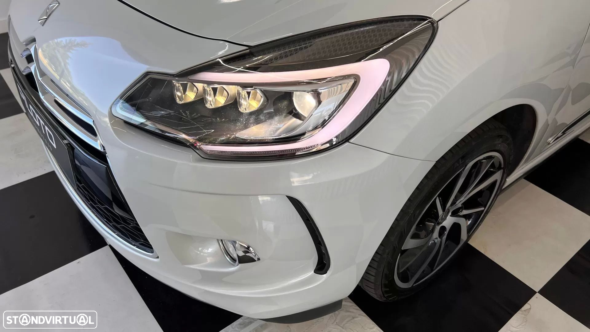 Citroën DS3 1.2 PureTech Be Chic - 2