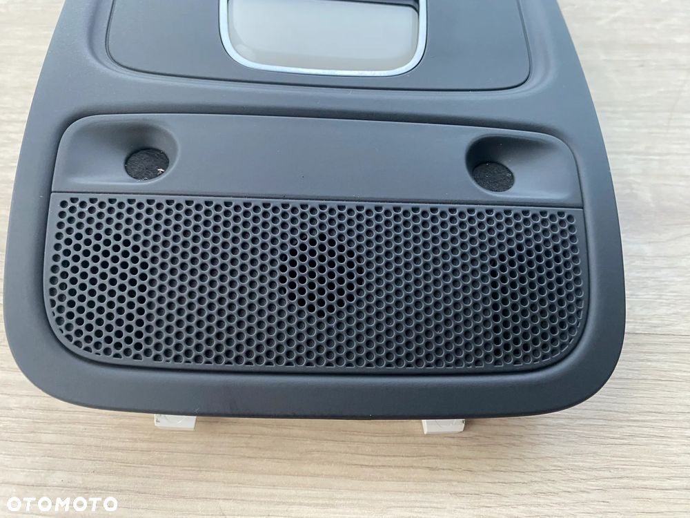 LAMPKA OŚWIETLENIA WNĘTRZA KABINY AUDI A3 8V 8V0947135A - 2
