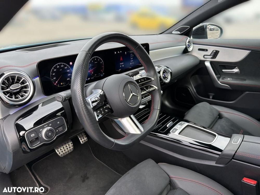 Mercedes-Benz CLA 250 MHEV 4MATIC Coupe - 9