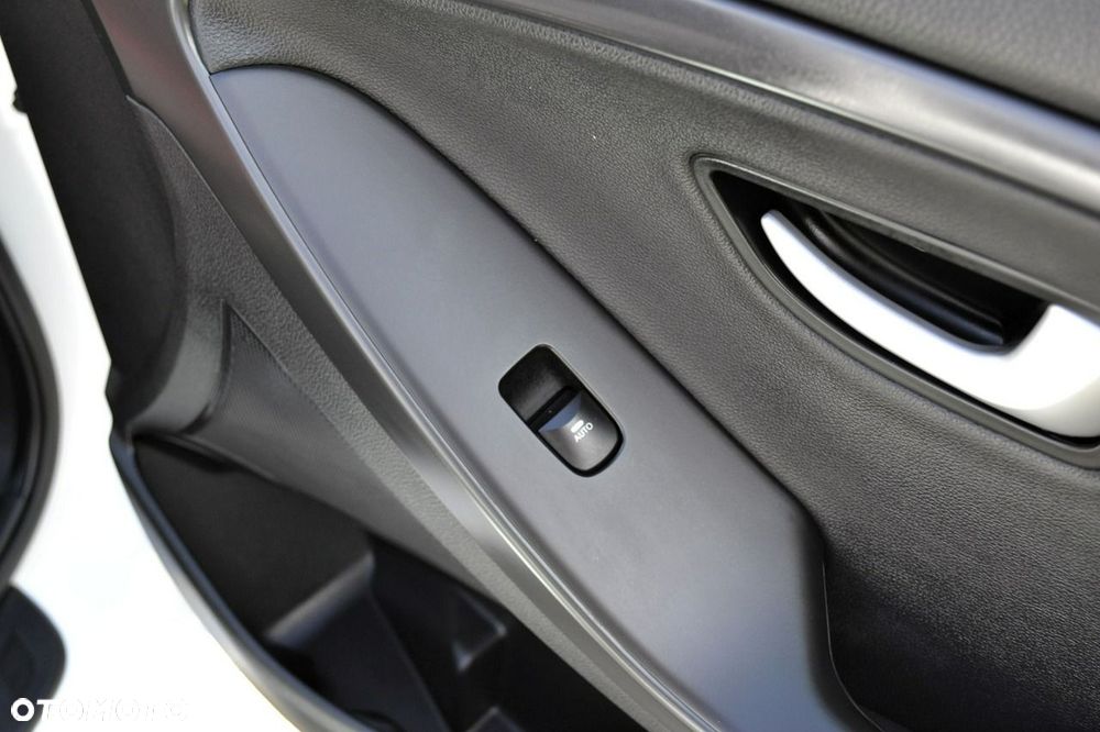 Hyundai i30 1.6 GDI Turbo Luxury - 29
