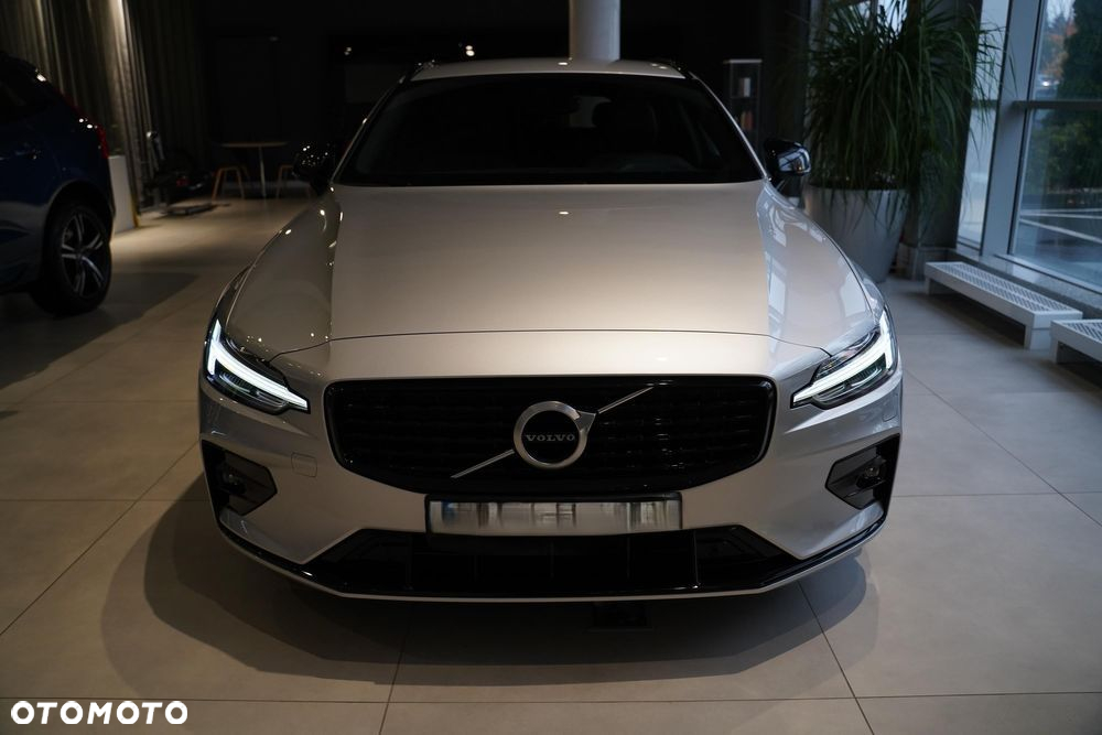Volvo V60 B4 B Plus Dark - 2