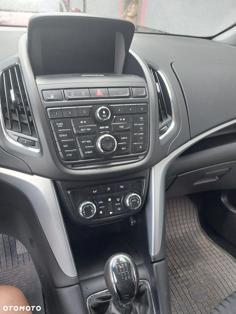 Opel Zafira - 8