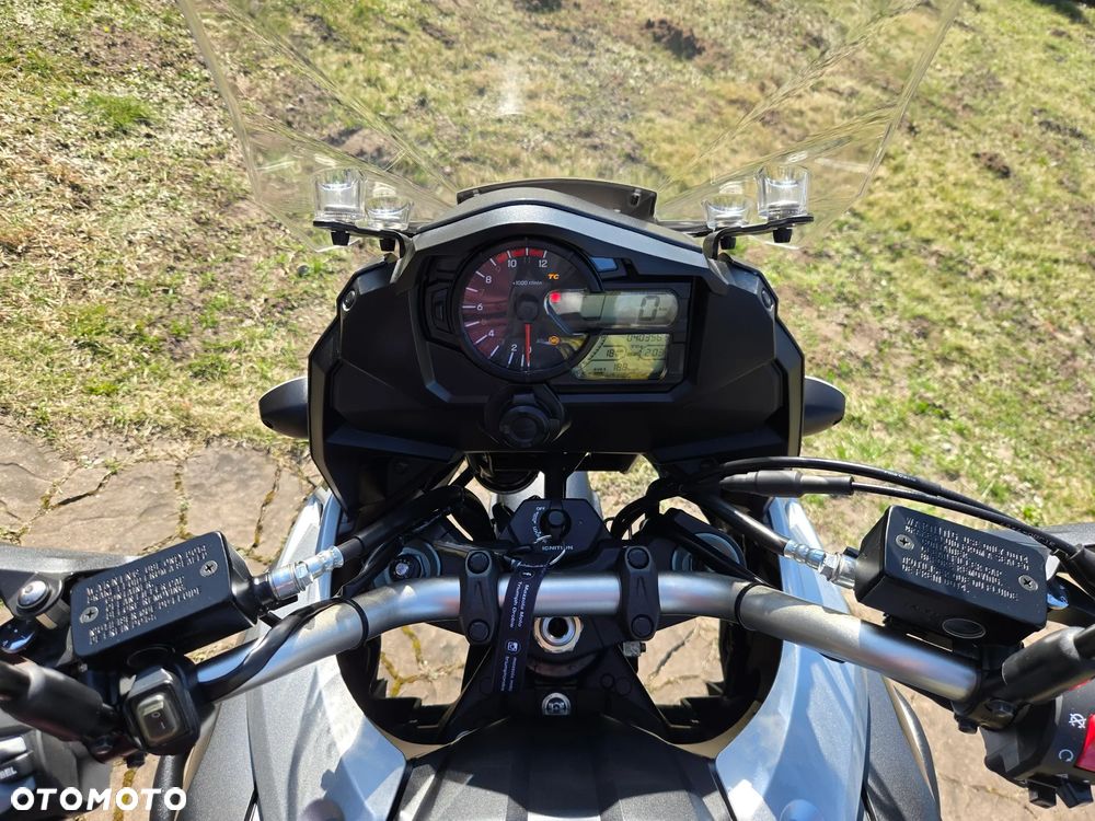 Suzuki V-STROM - 11